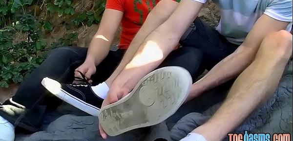  Toe sucking twinks outdoor jerk off and fellatio session